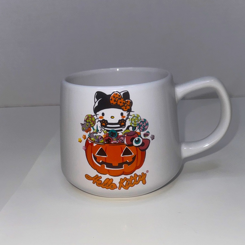 NWT Hello Kitty Happy Halloween Pumpkin cup New